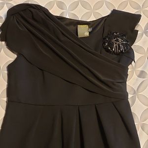Taylor black dress